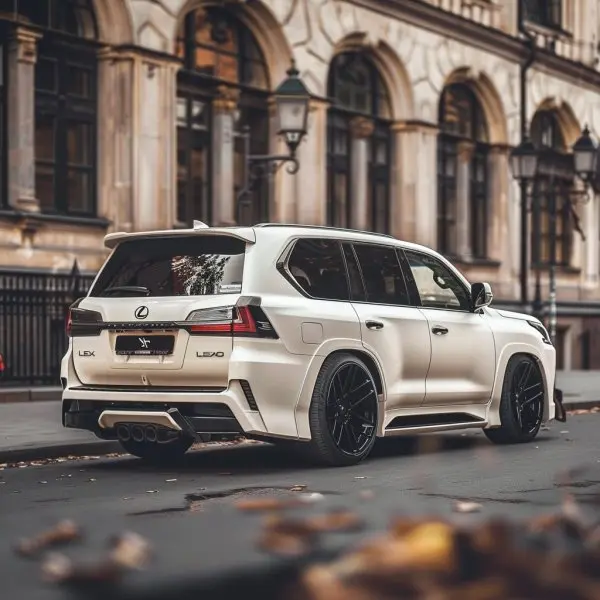 Lexus LX600 5