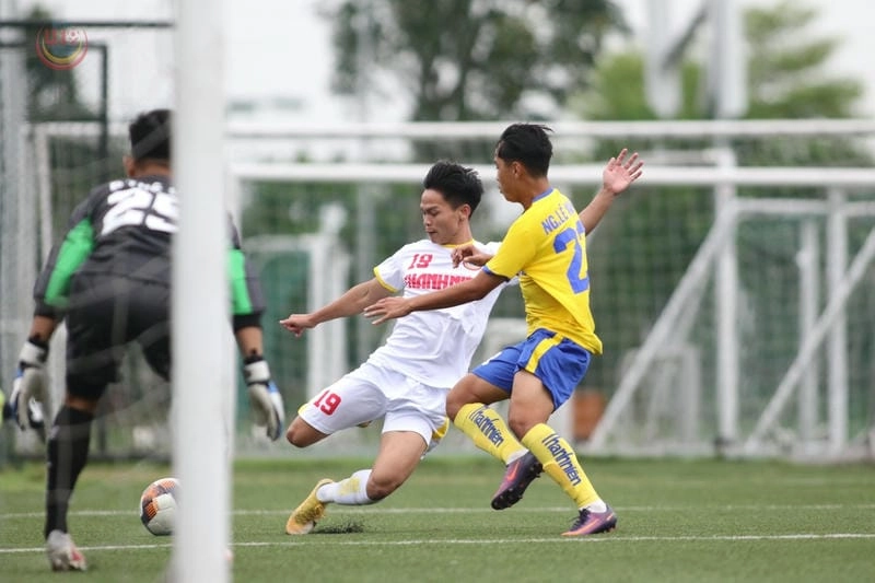  Hồ Văn Cường trong màu áo SLNA tại V.League, nguồn: v6bet.