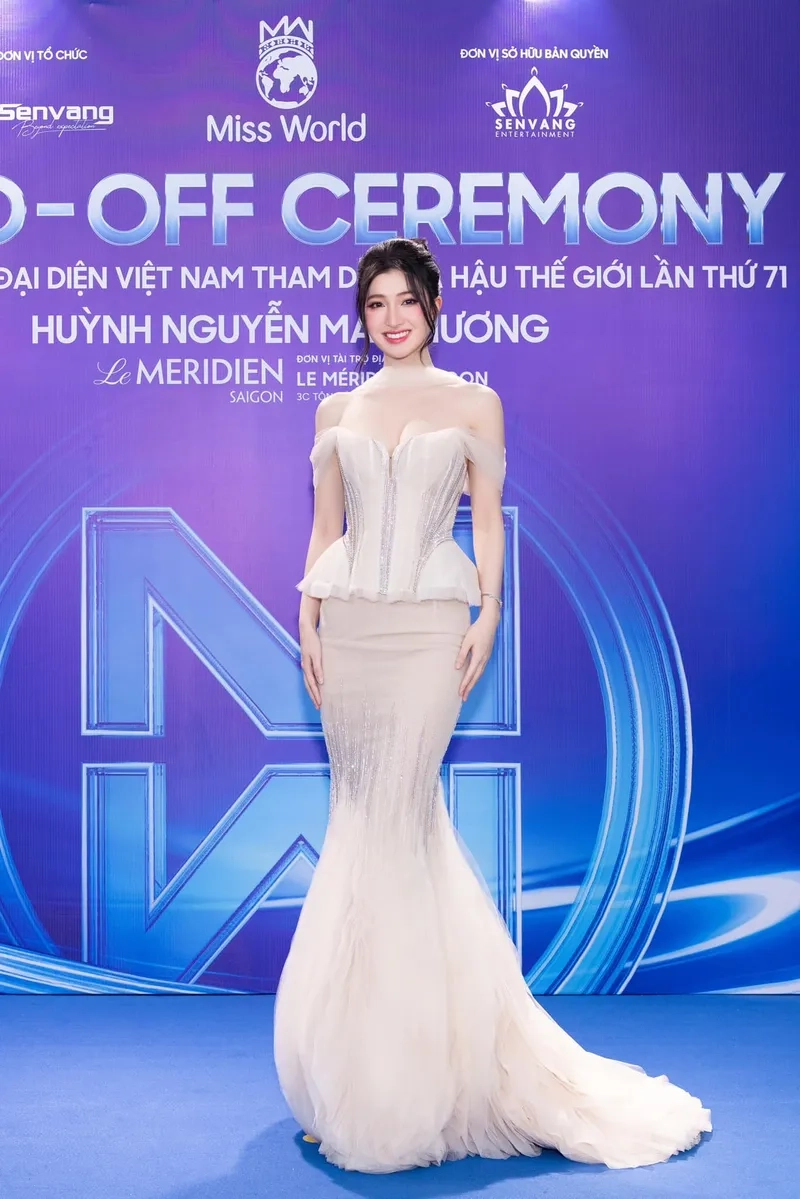Á hậu Phương Nhi phốt qua ảnh giải đáp tin đồn thú vị