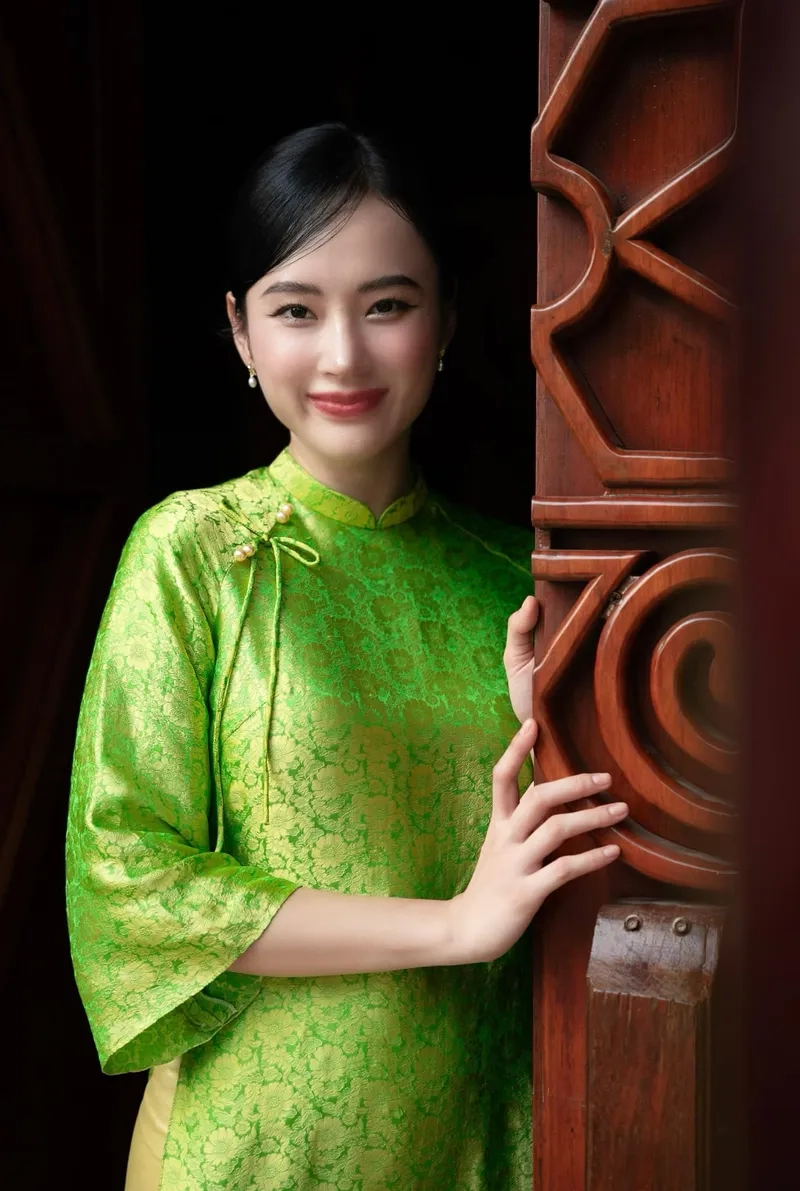 Chiêm ngưỡng Angela Phương Trinh body cực chuẩn qua ảnh mới