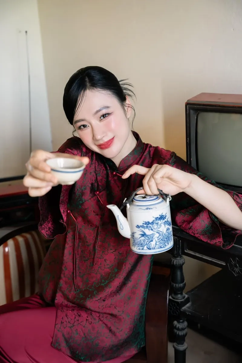Angela Phương Trinh làm nghề gì? Xem ảnh và sự thật