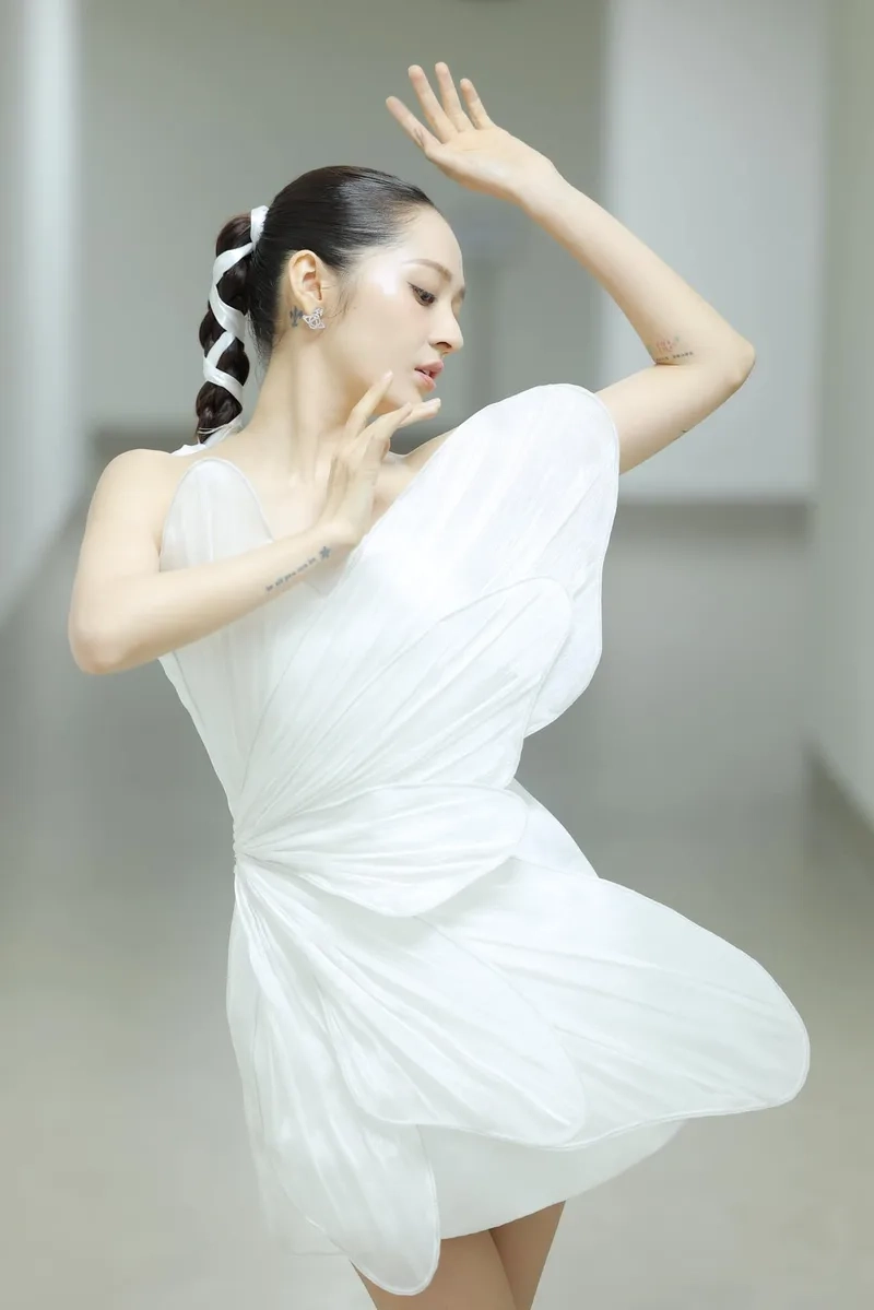 Bảo Anh lyrics luôn chứa đựng câu chuyện tình đầy cảm xúc