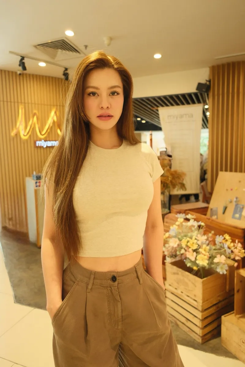 Thưởng thức Bùi Lan Hương bài hát với những giai điệu gây nghiện