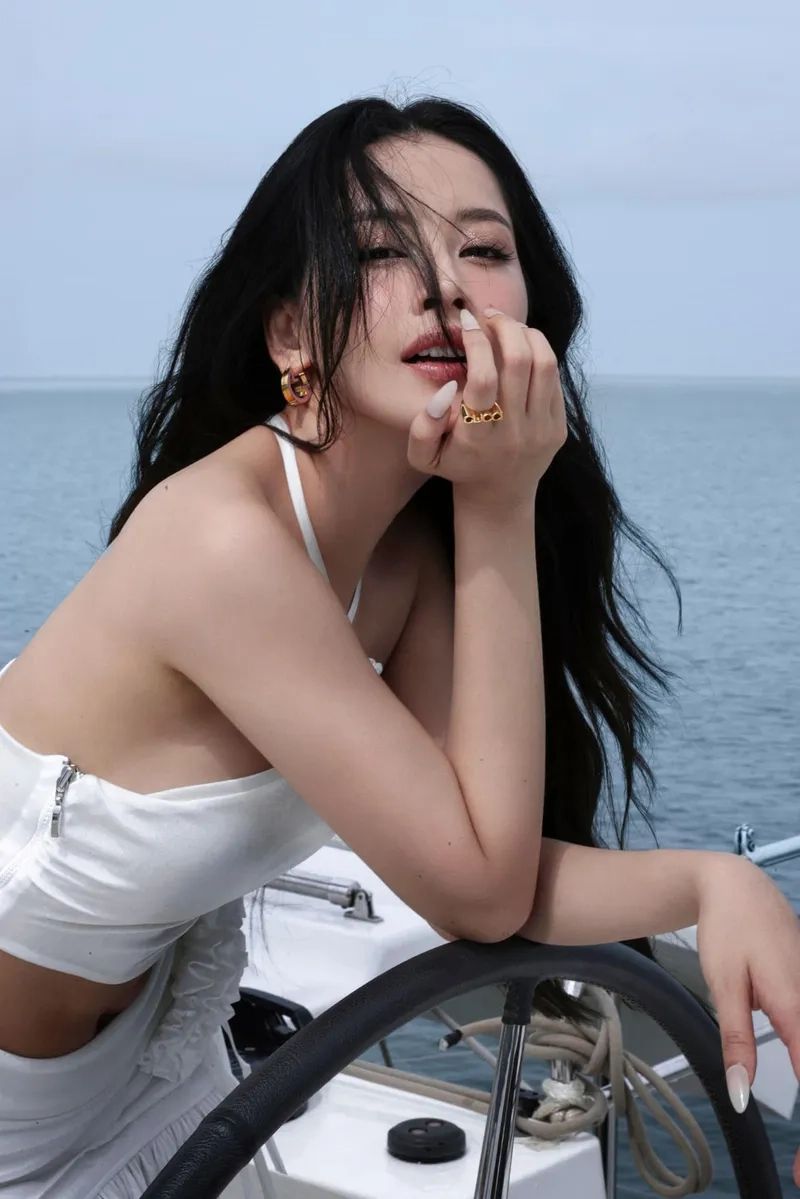 Xem MV Chi Pu mới nhất qua bộ ảnh thời trang siêu hot