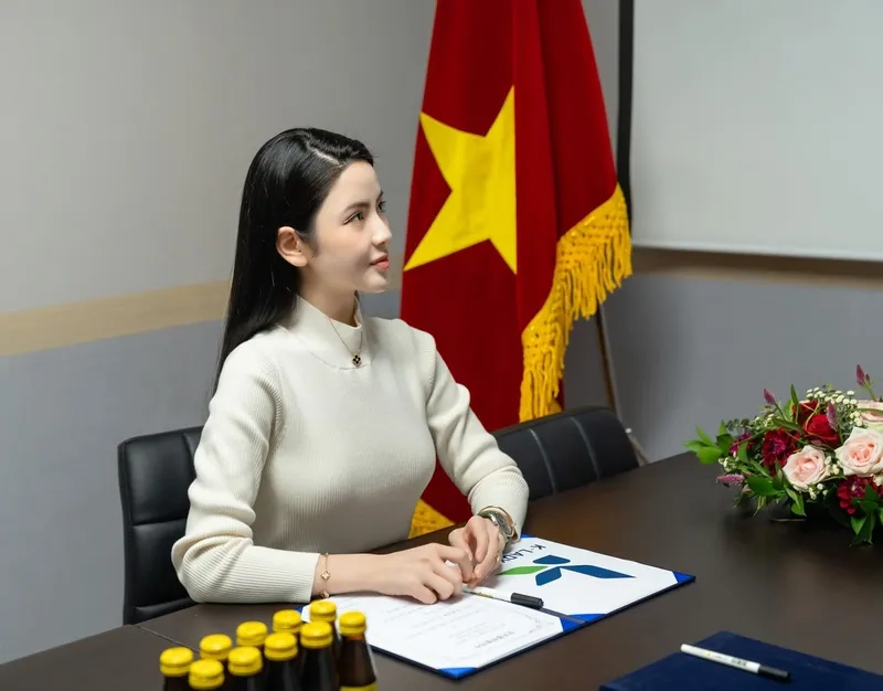 Xem Chu Thanh Huyền livestream bán hàng triệu view trên TikTok