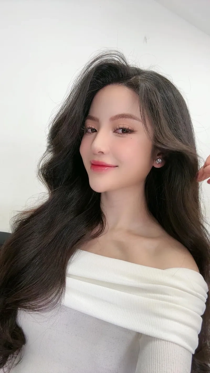 Khám phá gia thế Chu Thanh Huyền từ gia đình nông thôn