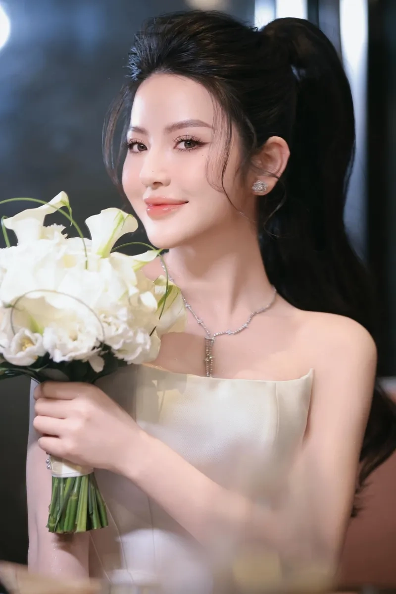 Chu Thanh Huyền phẫu thuật thẩm mỹ hành trình thay đổi nhan sắc