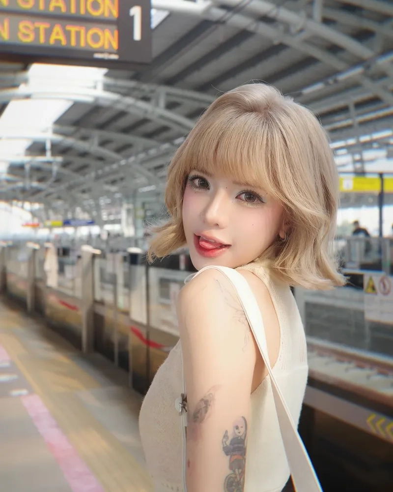 Tải hình nền Ciin Bùi Thảo Ly qua ảnh siêu đẹp