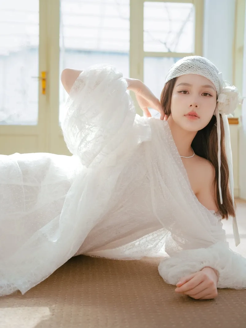 Đám hỏi Diễm My 9x ngập tràn hoa tươi và tình yêu