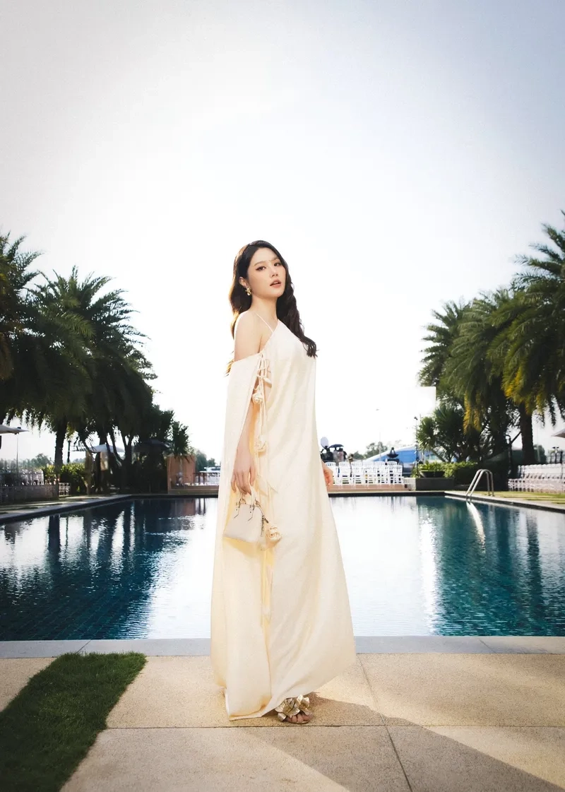 Váy cưới Diễm My 9x lộng lẫy làm say lòng người hâm mộ