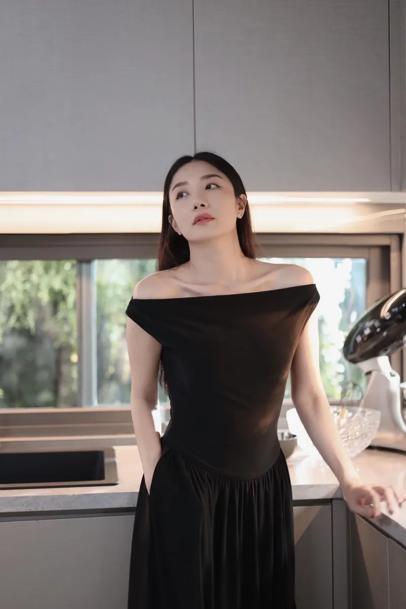 Khám phá nhan sắc diễn viên Minh Khuê trong bộ ảnh mới nhất