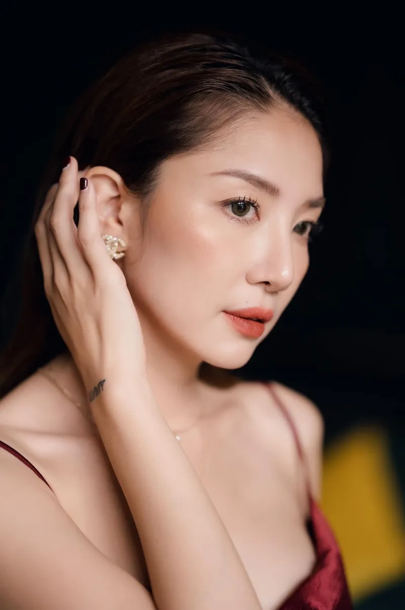 Diễn viên Minh Khuê sinh năm 1985 và hành trình chinh phục Vbiz