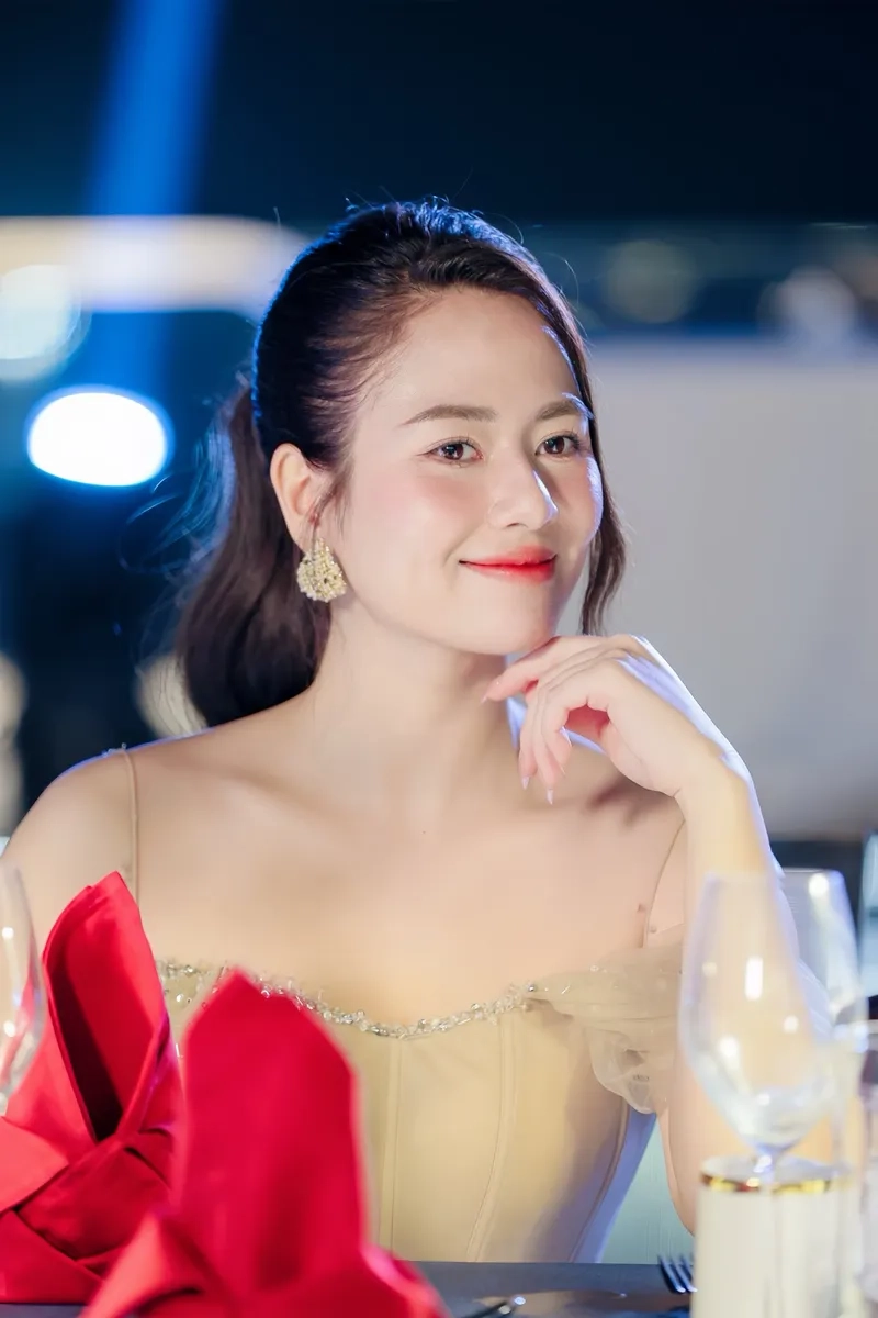 Diễn viên Vũ Việt Hoa sinh năm bao nhiêu? Bí ẩn tuổi tác