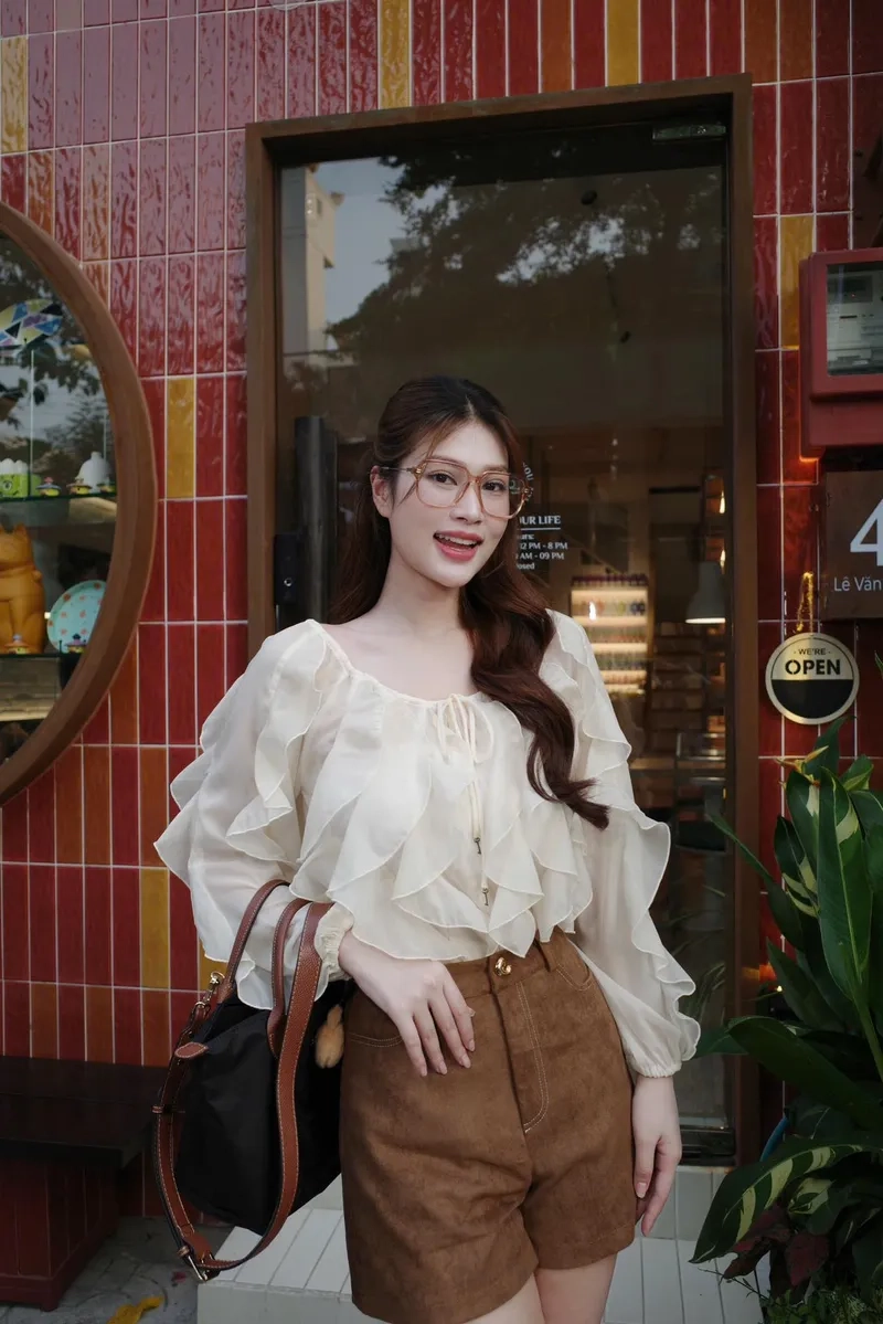 Đoàn Thiên Ân đăng quang khoảnh khắc lịch sử của nàng hậu