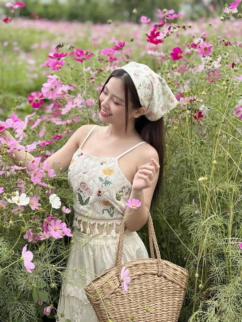Ca sĩ Dương Hoàng Yến sinh năm bao nhiêu? Xem ảnh bí mật