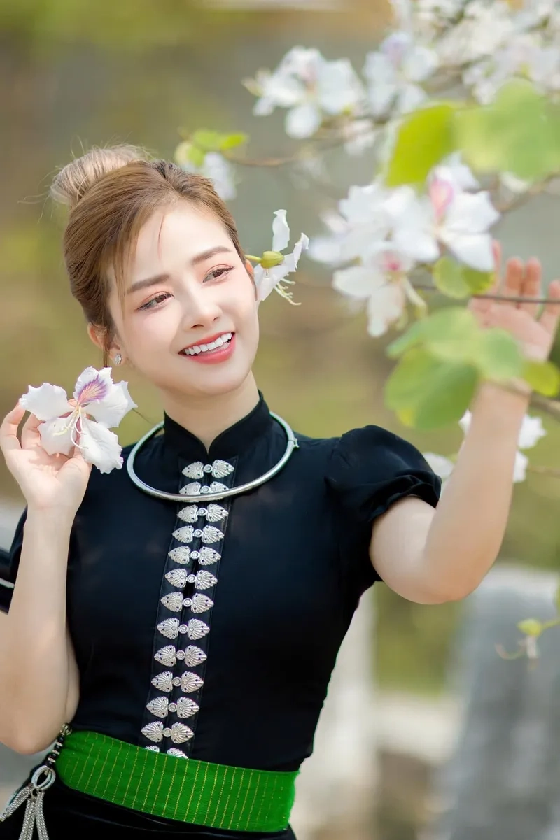 Tìm hiểu Dương Hoàng Yến cao mét bao nhiêu qua ảnh thời trang