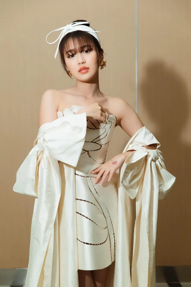 Han Sara Vietnam lan tỏa năng lượng tích cực qua từng bức ảnh