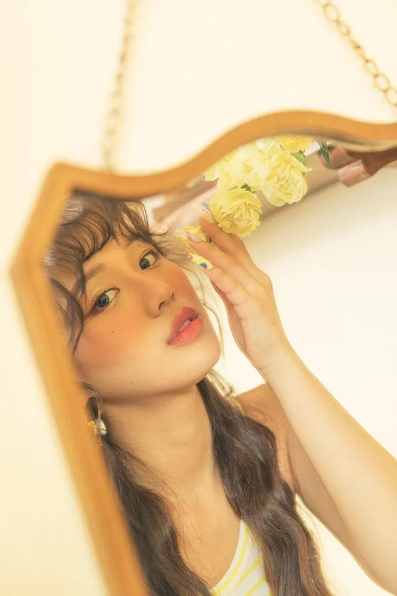Bí mật Han Sara có vòng eo bao nhiêu qua ảnh body chuẩn chỉnh