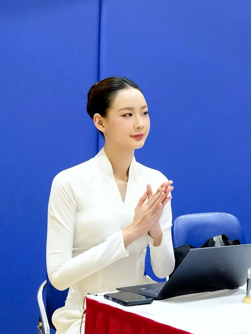 Lê Nguyễn Bảo Ngọc nói tiếng anh lưu loát tại đấu trường quốc tế