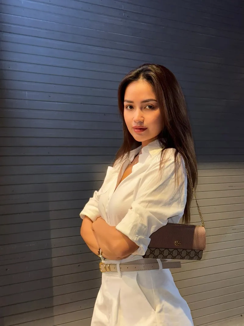 Hoa hậu Hoàn vũ Ngọc Châu chinh phục trái tim khán giả