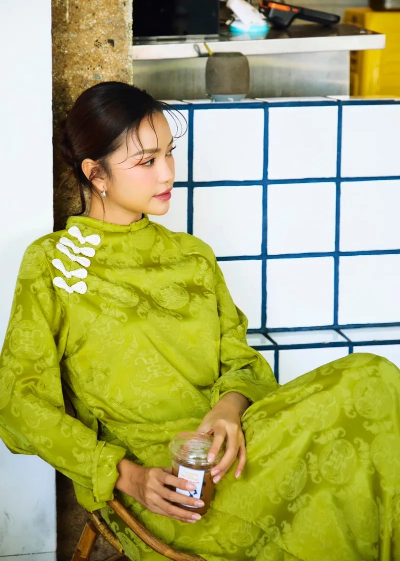 Hoa hậu Ngọc Châu đời thường giản dị mà cuốn hút