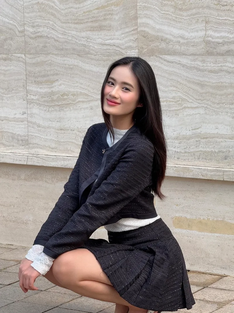 Ảnh hoa hậu Ý Nhi rạng rỡ trong khoảnh khắc đăng quang