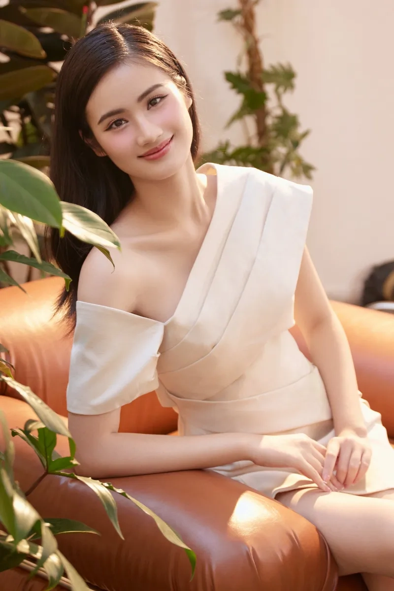 Sự thật về tin đồn hoa hậu Ý Nhi bị tước vương miện
