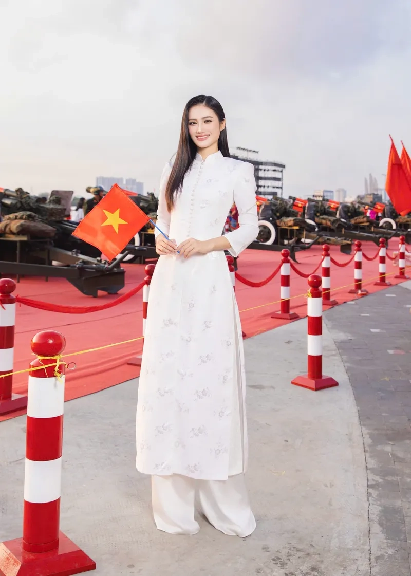 Sự thật đằng sau hoa hậu Ý Nhi phốt gây xôn xao dư luận