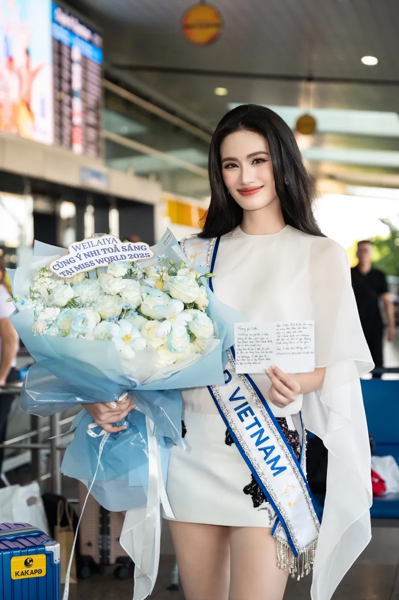 Hoa hậu 2023 Ý Nhi tỏa sáng với nhan sắc và tài năng