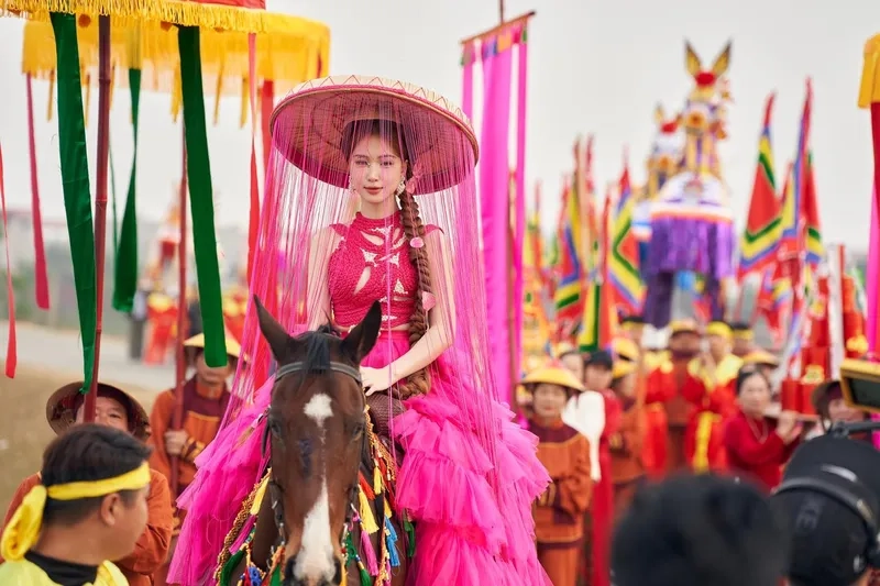 Nhạc Hoà Minzy với những bản hit chạm đến trái tim
