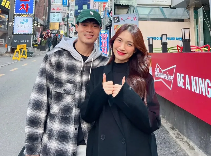Nghe Hoà Minzy Tết ơi Tết à để cảm nhận không khí xuân
