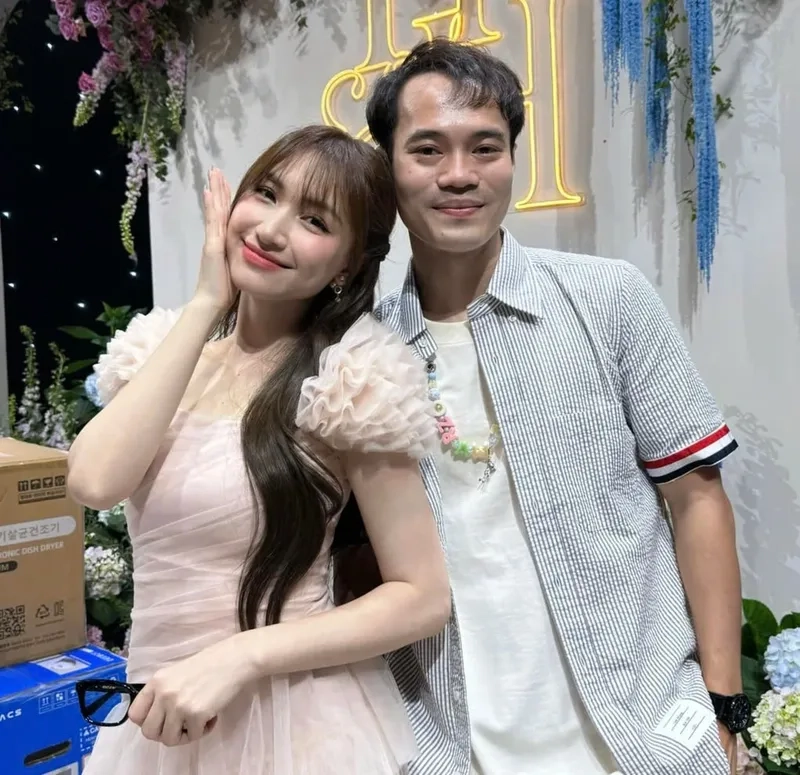 Văn Toàn yêu Hoà Minzy và câu chuyện tình đẹp như mơ