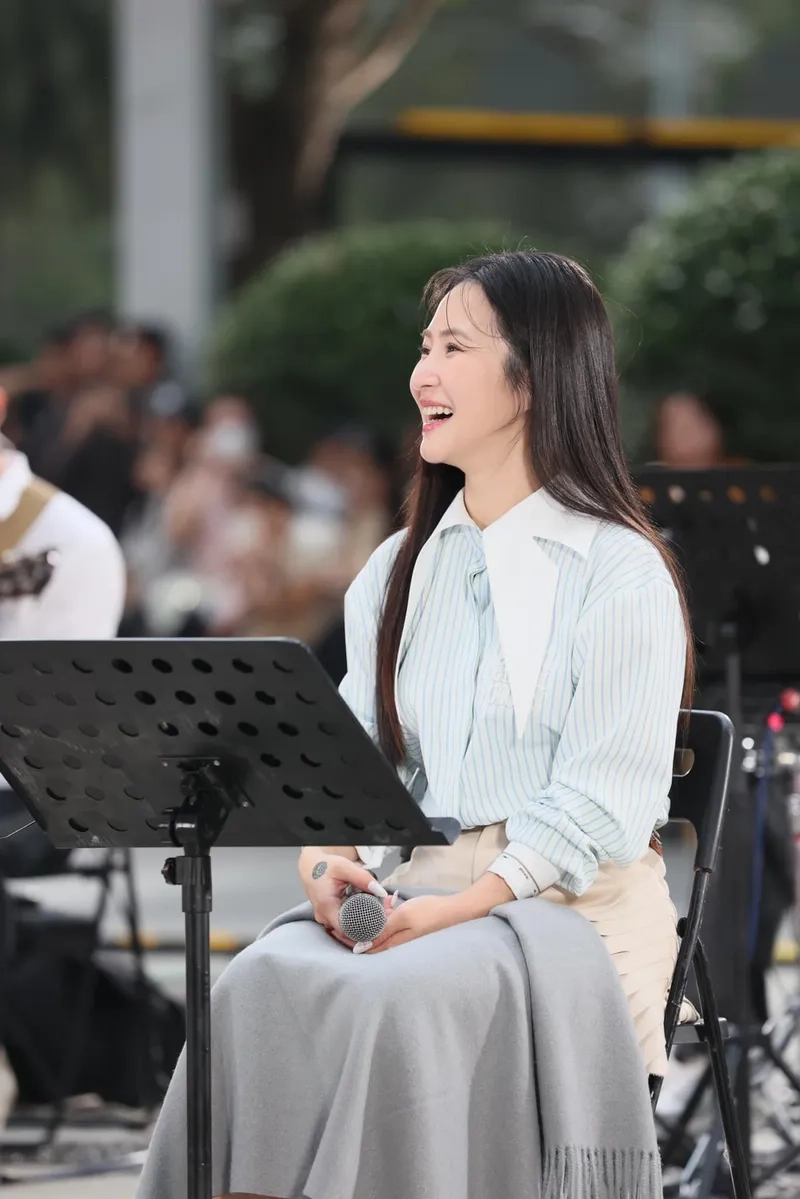 Ngại Ngùng Hương Tràm lyrics đầy cảm xúc và ý nghĩa