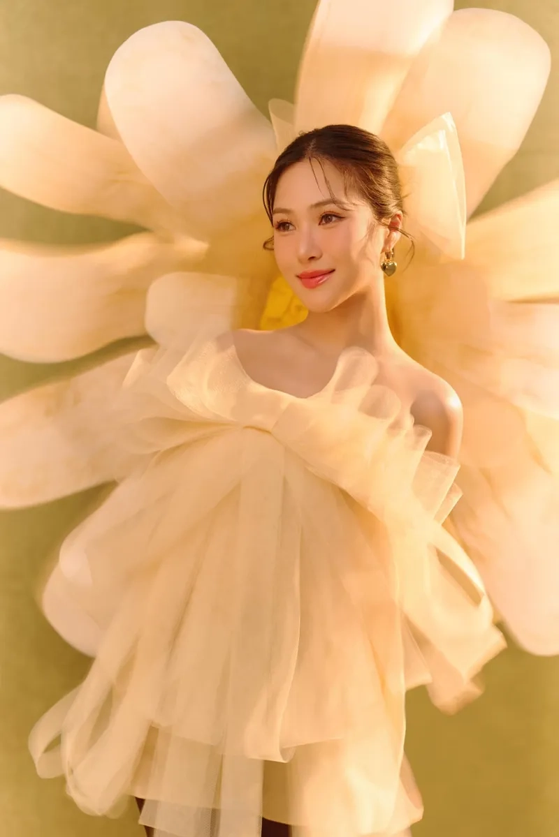 Khám phá bài hát của Hương Tràm làm say lòng người nghe