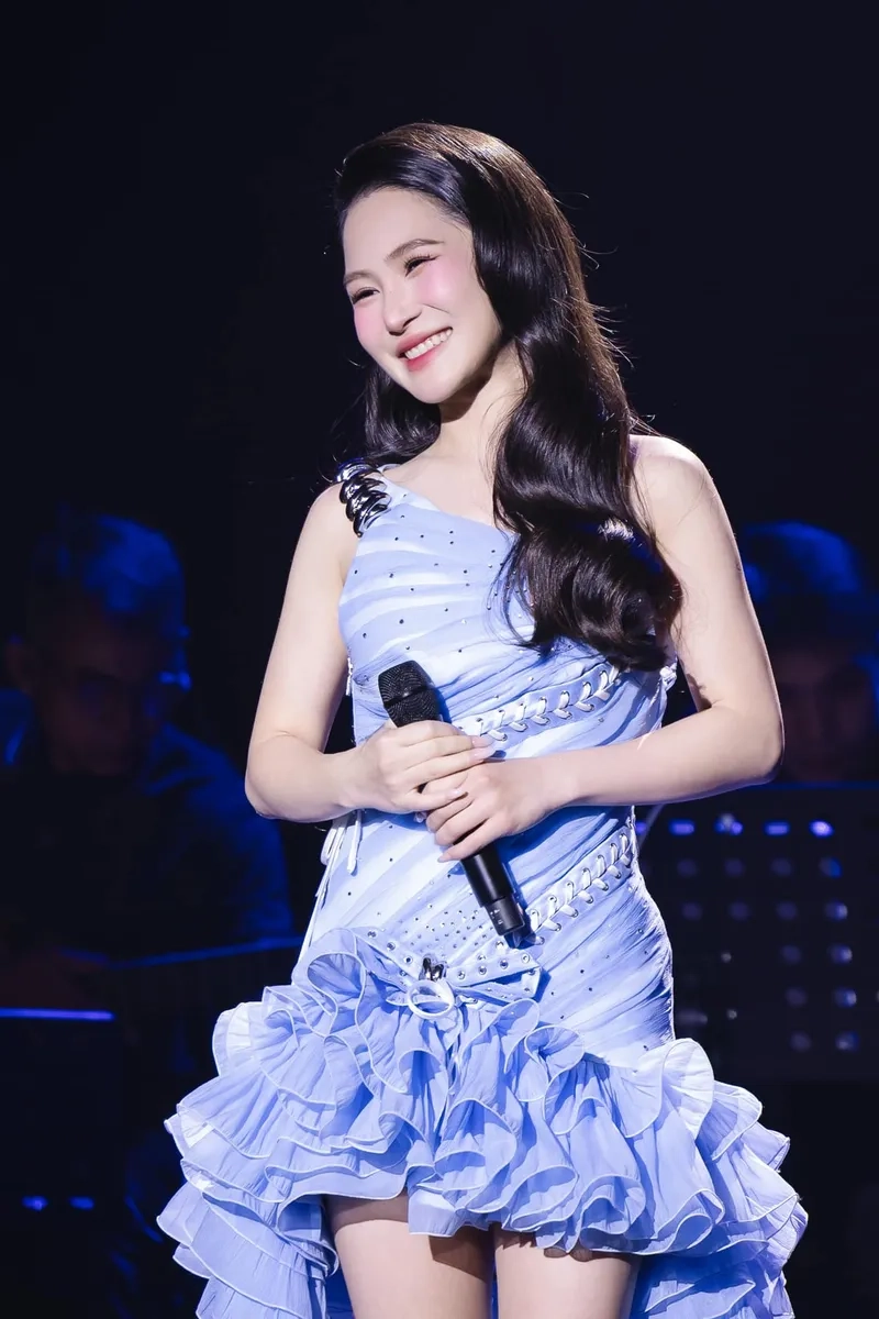 Tiểu sử Hương Tràm và hành trình từ Giọng Hát Việt