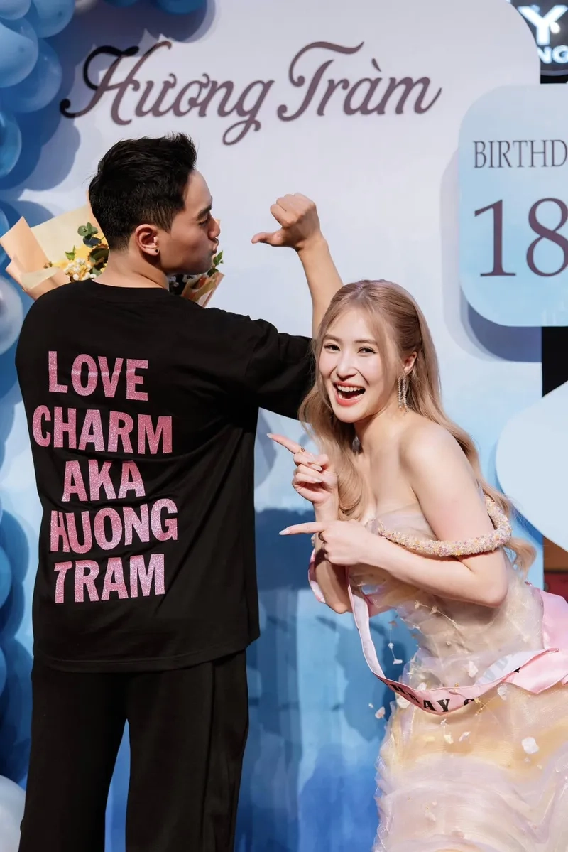 Hương Tràm du học ngành gì và câu chuyện học vấn