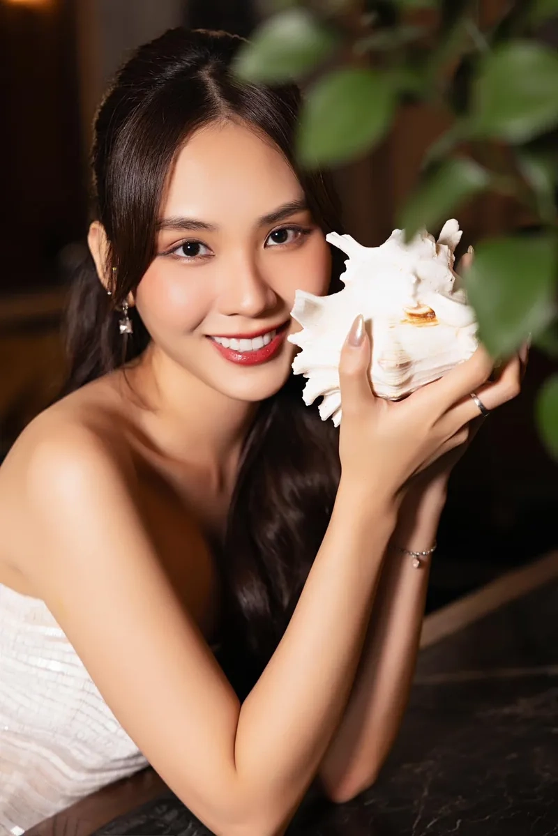 Chiêm ngưỡng HH Huỳnh Nguyễn Mai Phương qua ảnh vương miện