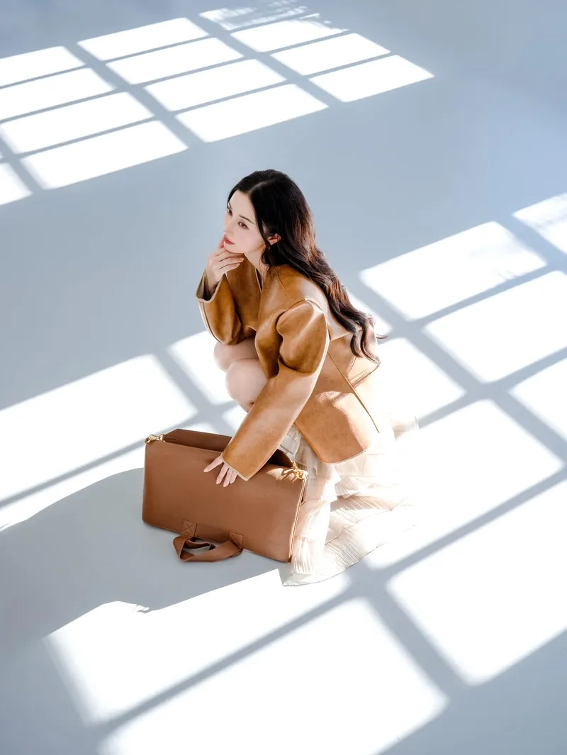Bí mật Jun Vũ tuổi qua ảnh sự kiện lung linh