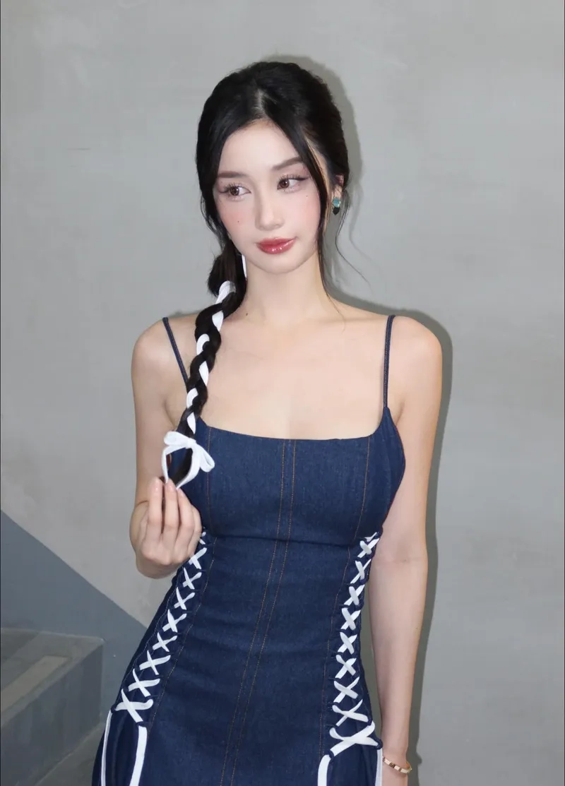 Chiêm ngưỡng chiều cao Jun Vũ qua ảnh sân khấu