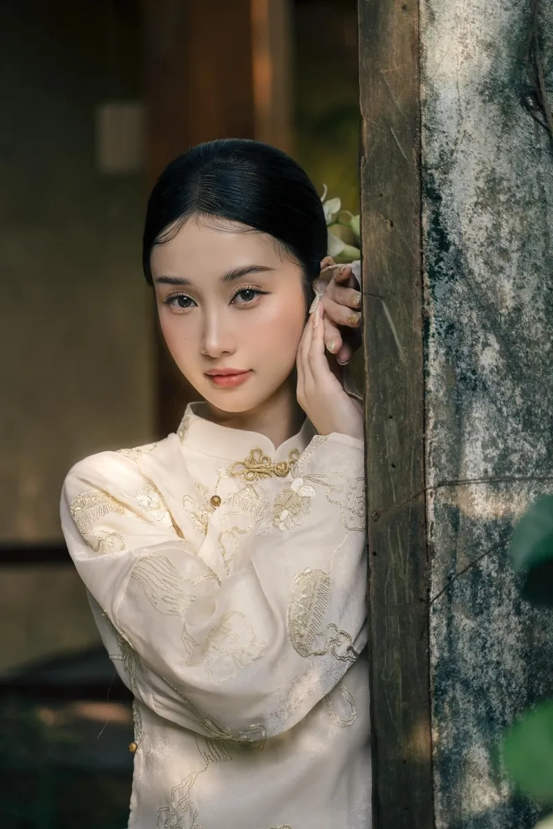 Jun Vũ phim qua ảnh Tháng Năm Rực Rỡ đình đám