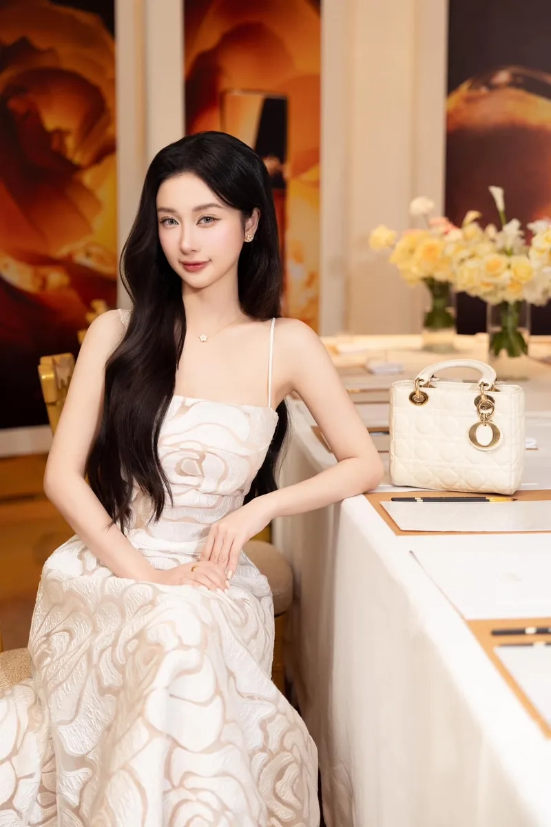 Jun Vũ đóng phim gì? Xem ảnh vai diễn ấn tượng