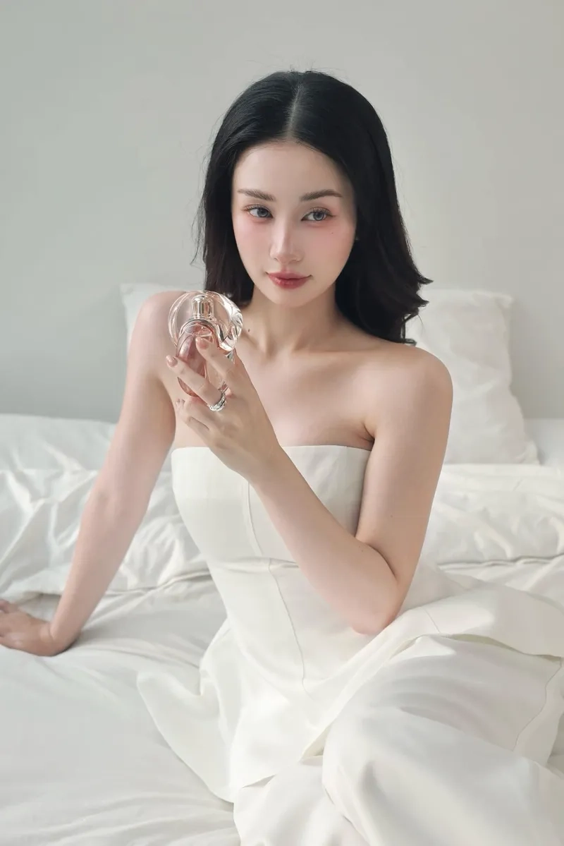 Jun Vũ Tháng Năm Rực Rỡ qua ảnh Tuyết Anh kiêu sa