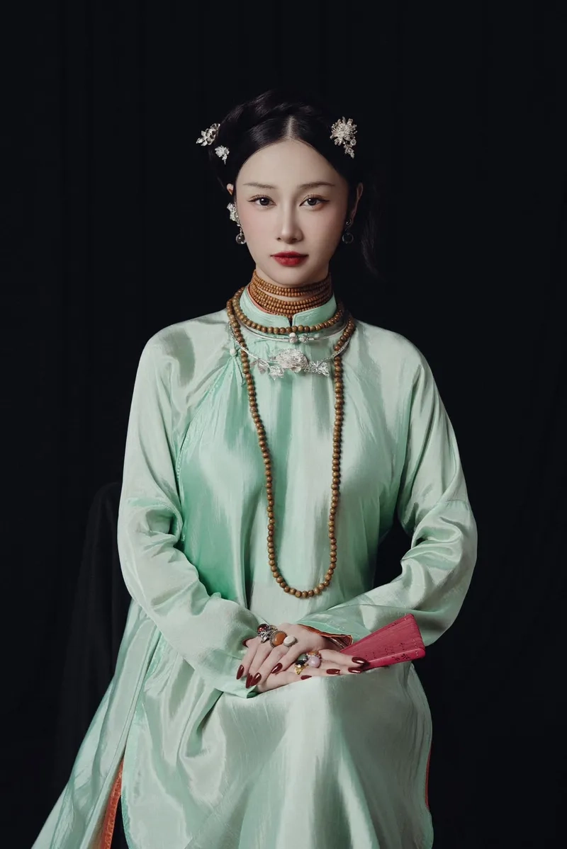 Jun Vũ trước giờ yêu qua ảnh hậu trường nóng bỏng