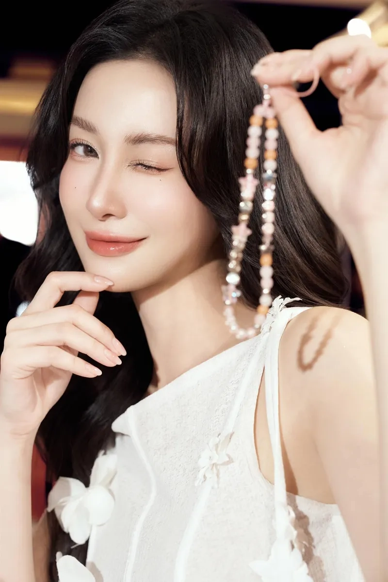 Nghe Jun Vũ hát qua ảnh cover Tháng Năm Rực Rỡ