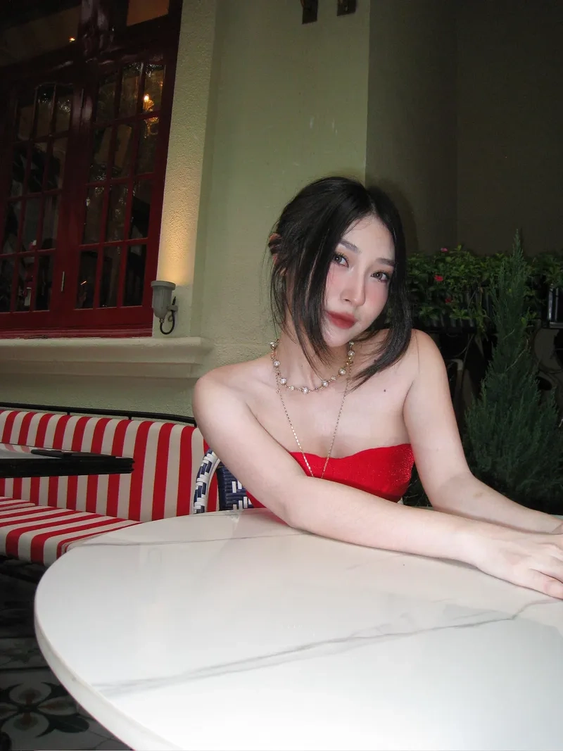 Tuyết Khổng Tú Quỳnh mang âm hưởng mùa đông lãng mạn
