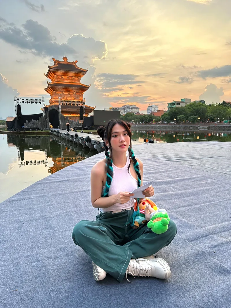Lê Bống tập gym bí quyết giữ dáng chuẩn chỉnh