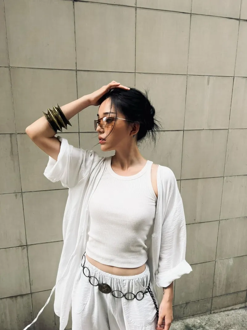 Chiều cao Linh Ngọc Đàm 1m55 nhưng thần thái đỉnh cao