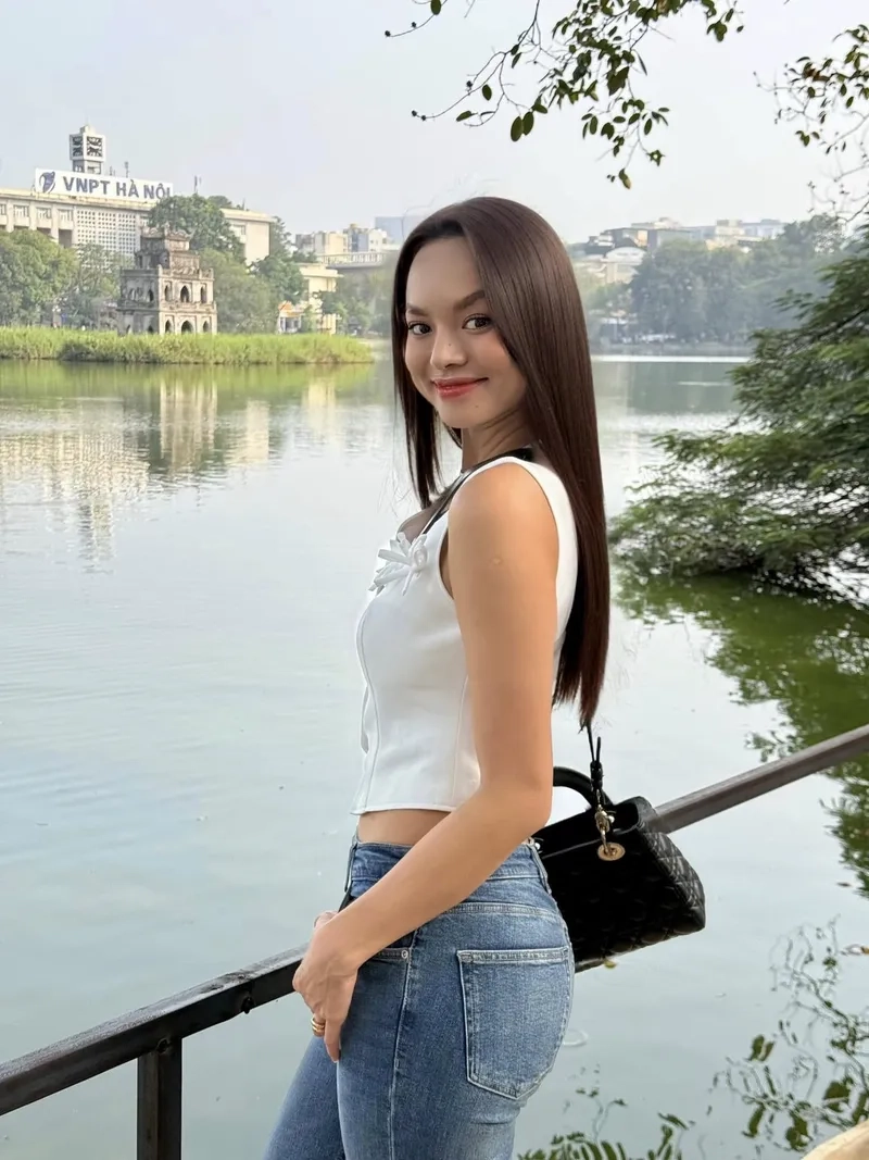 Người mẫu Mai Ngô gây ấn tượng qua ảnh thời trang đẳng cấp