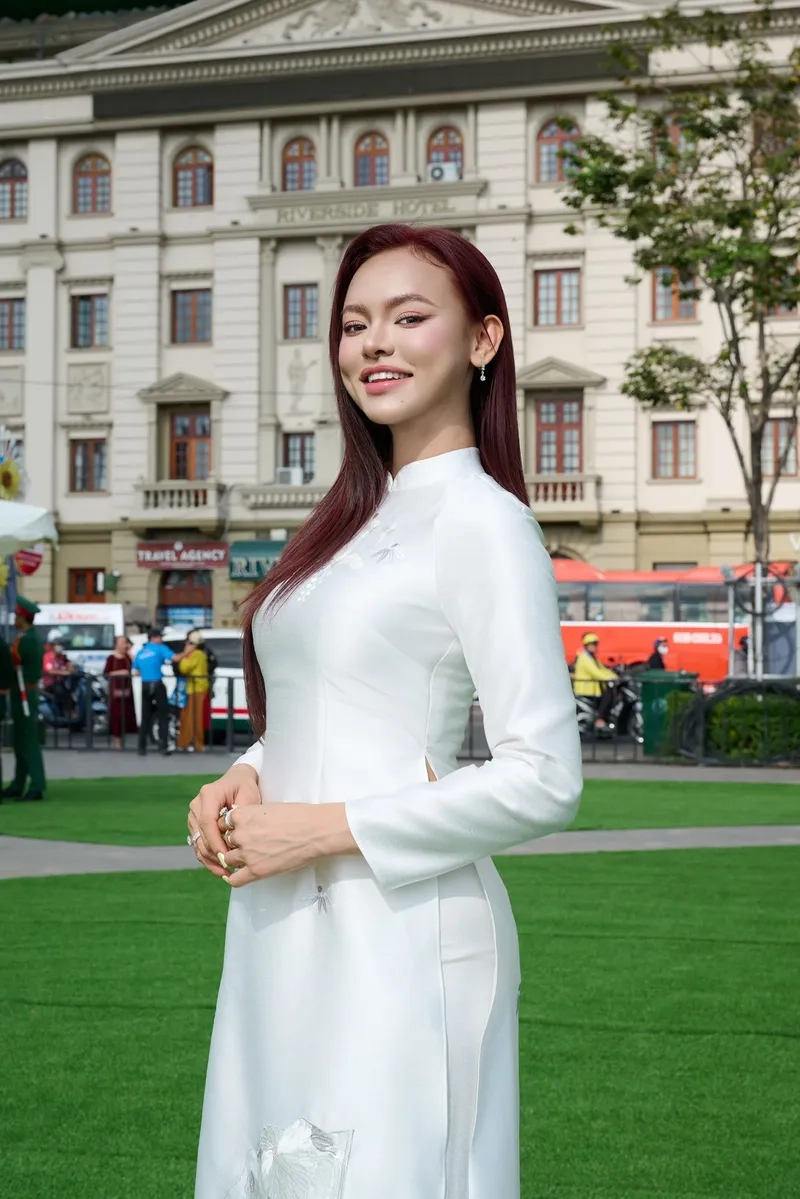 Mai Ngô Next Top bùng nổ qua ảnh thử thách người mẫu