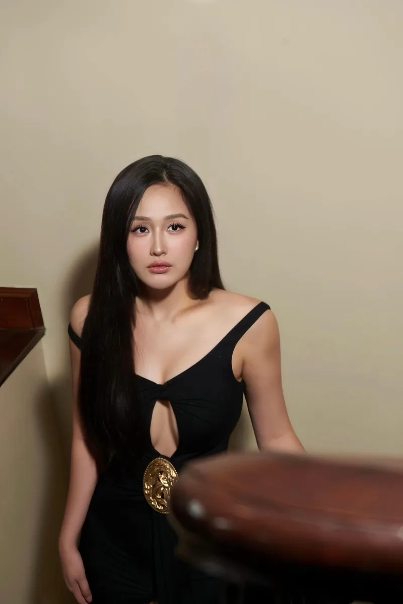 Mai Phương Thúy nói tiếng Anh tự tin trong các sự kiện quốc tế
